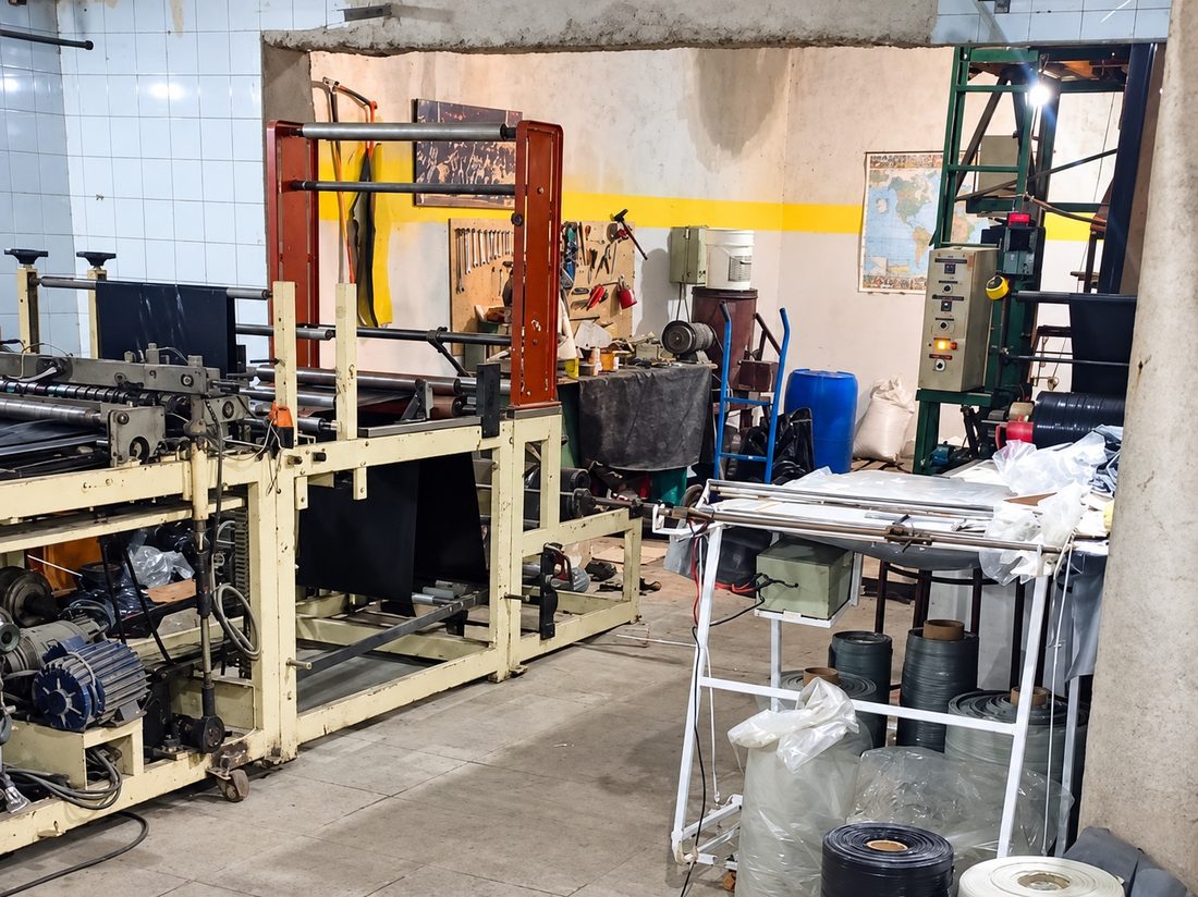 Depósito de producto terminado de Derit Plast